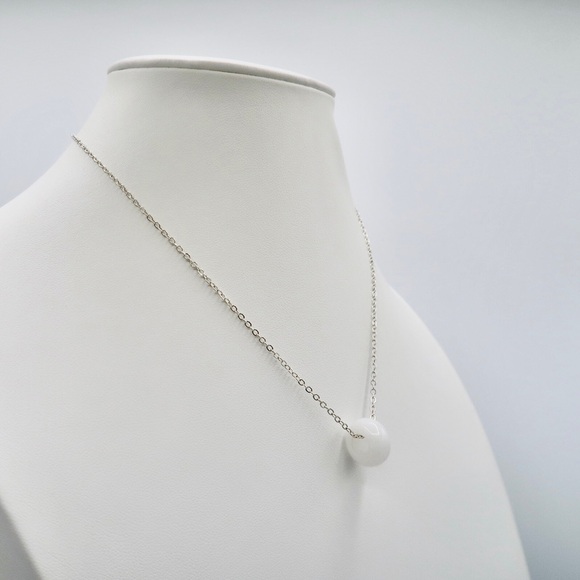 WHITE JADE INFINITY NECKLACE (S925) - Picture 2 of 4
